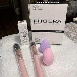 Phoera Foundation # 106, 2 Foundation Brush Powder + 2 Makeup Sponge. Brand New