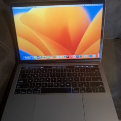 MacBook Pro 13 inch 2017 Touch Bar Fast!! 3.1 GHz 8 GB 512 GB SSD