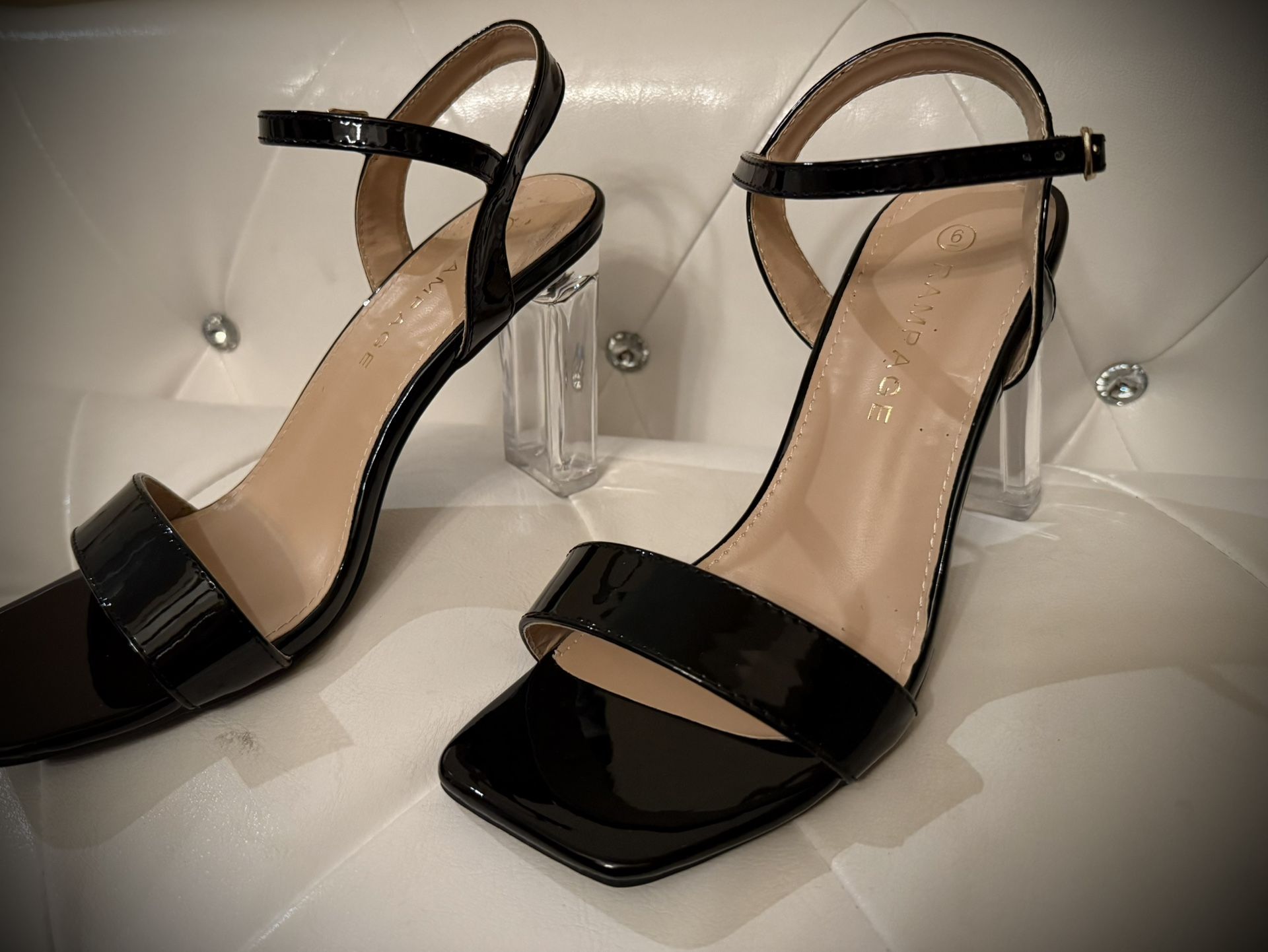 Black Heels ✨ size 6