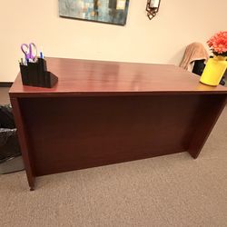 Mahongany office desk w/drawers HEAVY