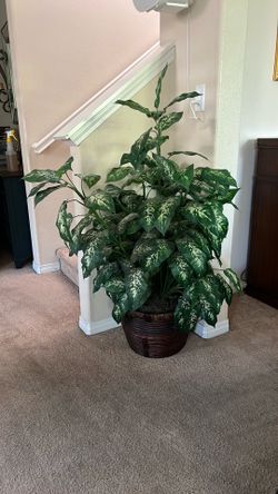 Indoor/ outdoor artificial plant