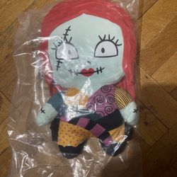 Disney - Nightmare Before Christmas Sally 14 Inches Plush Backpack- Sally