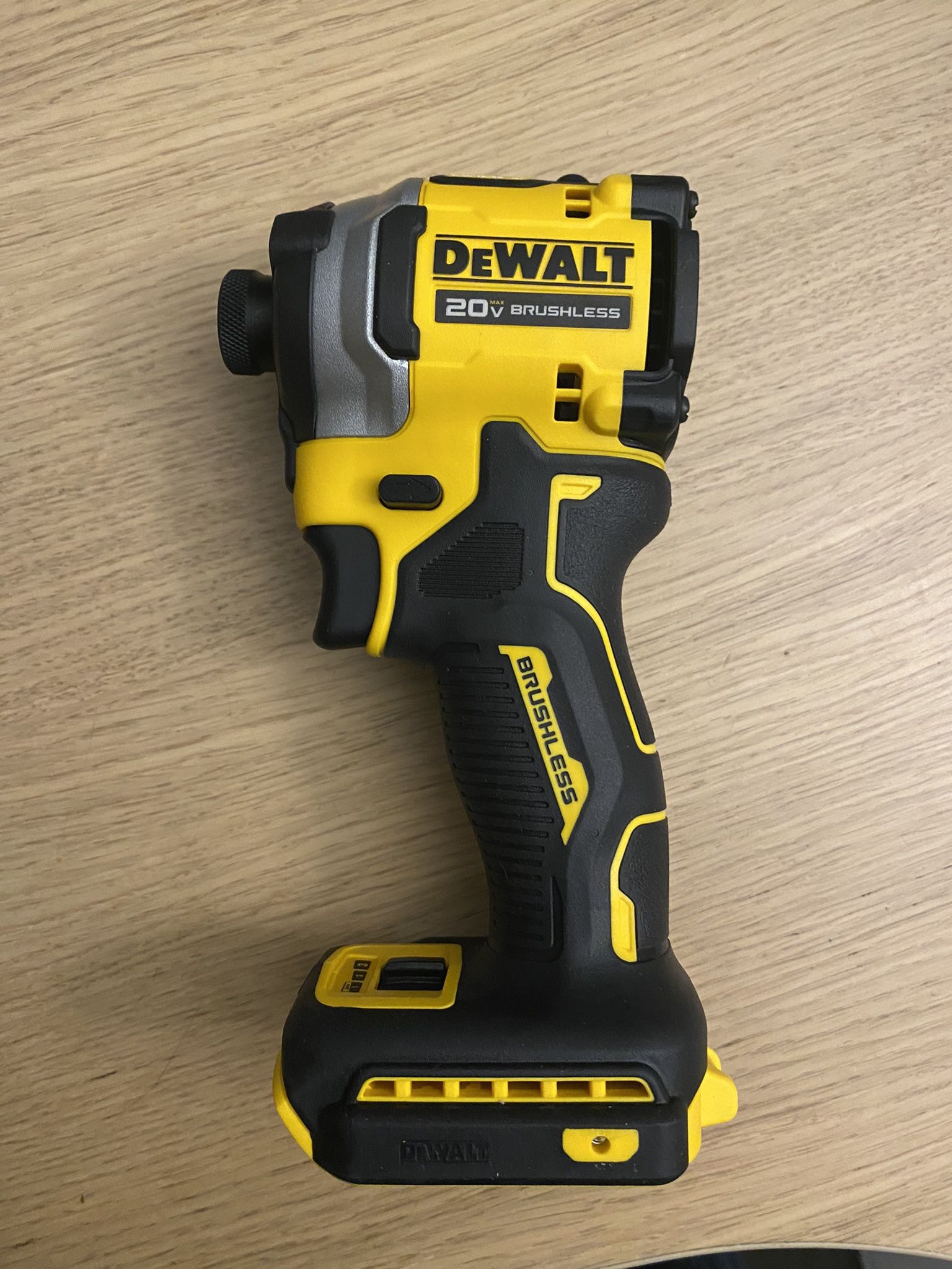 DEWALT 10V ATOMIC IMPACT DRILL 3 SPEED ( No Battery O Charger )