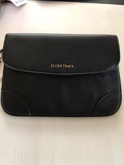 NWT Ellen Tracy Saffiano Black Wristlet Pouch Retails $68