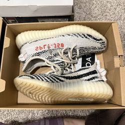 Yeezy Boost 350 V2 Zebra
