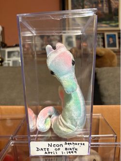 Bennie Babe Neon Seahorse