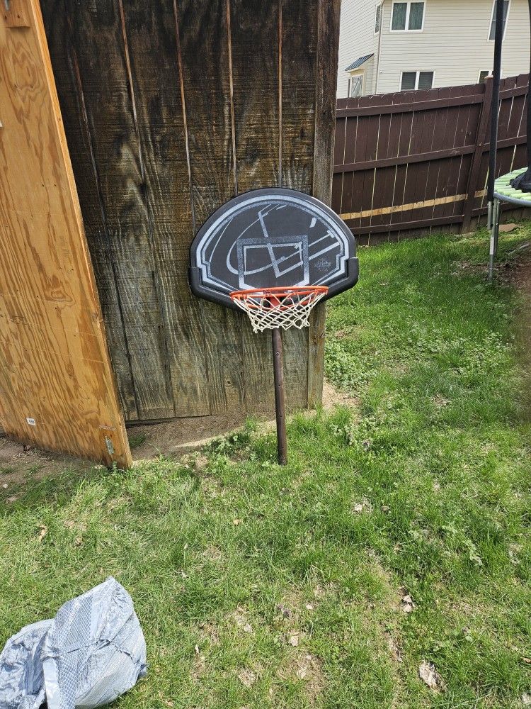 Free Basketball Hoop