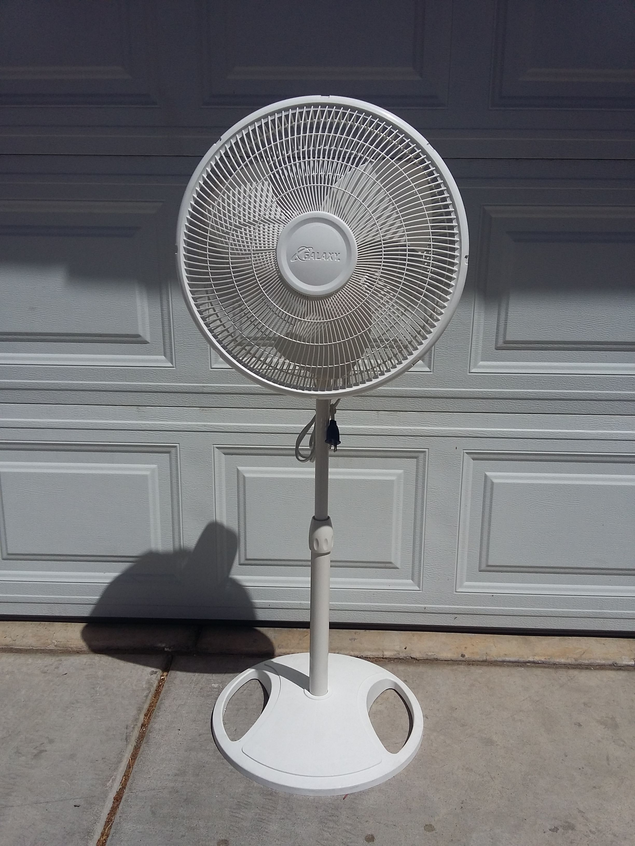 Galaxy Lasko oscillating stand fan