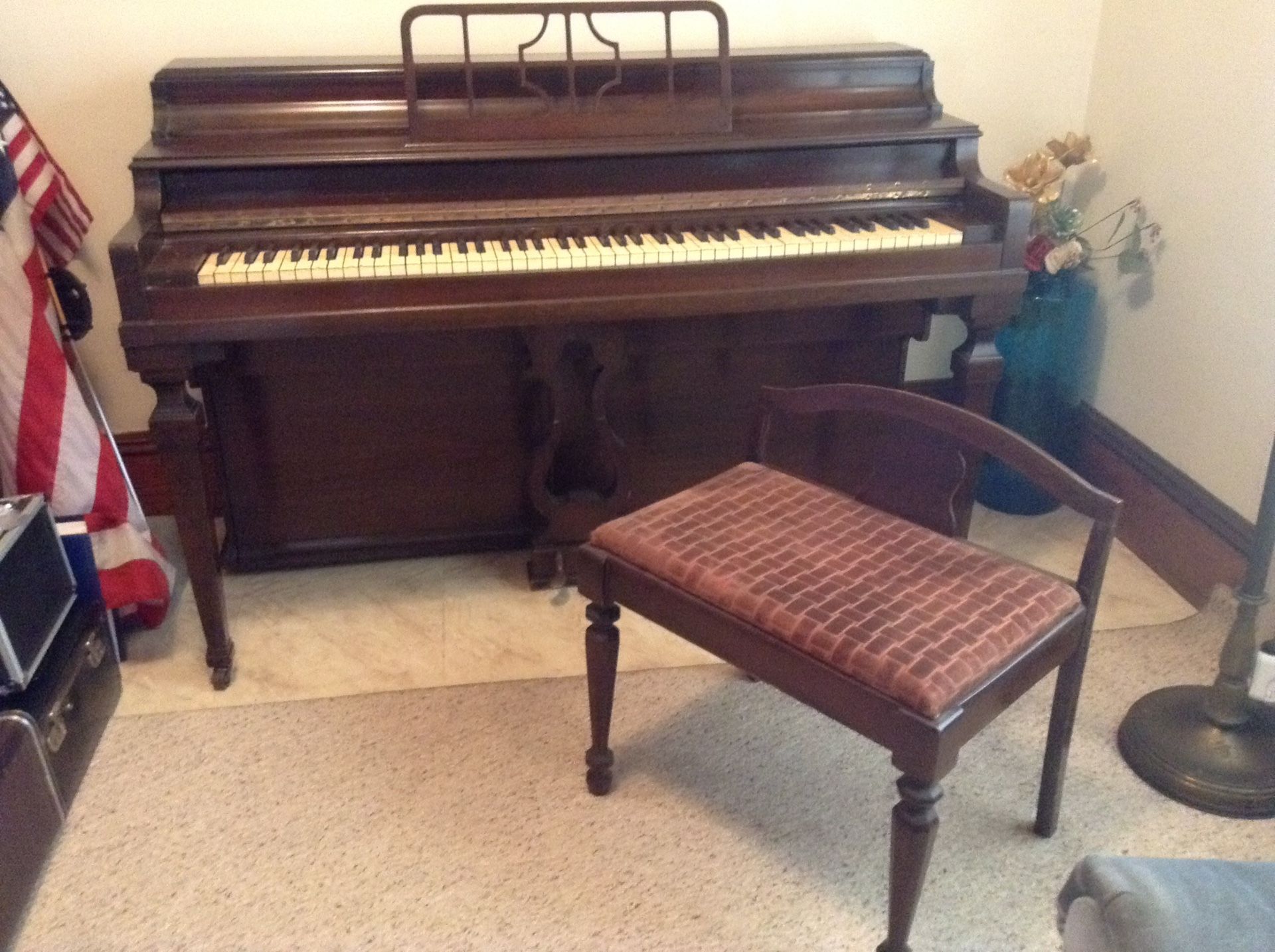 Hallet, Davis & Co upright 39"