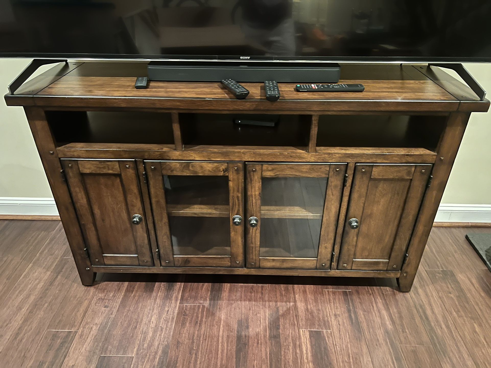 TV Stand / Entertainment Center
