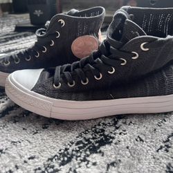 Converse High tops Women’s Size 9 