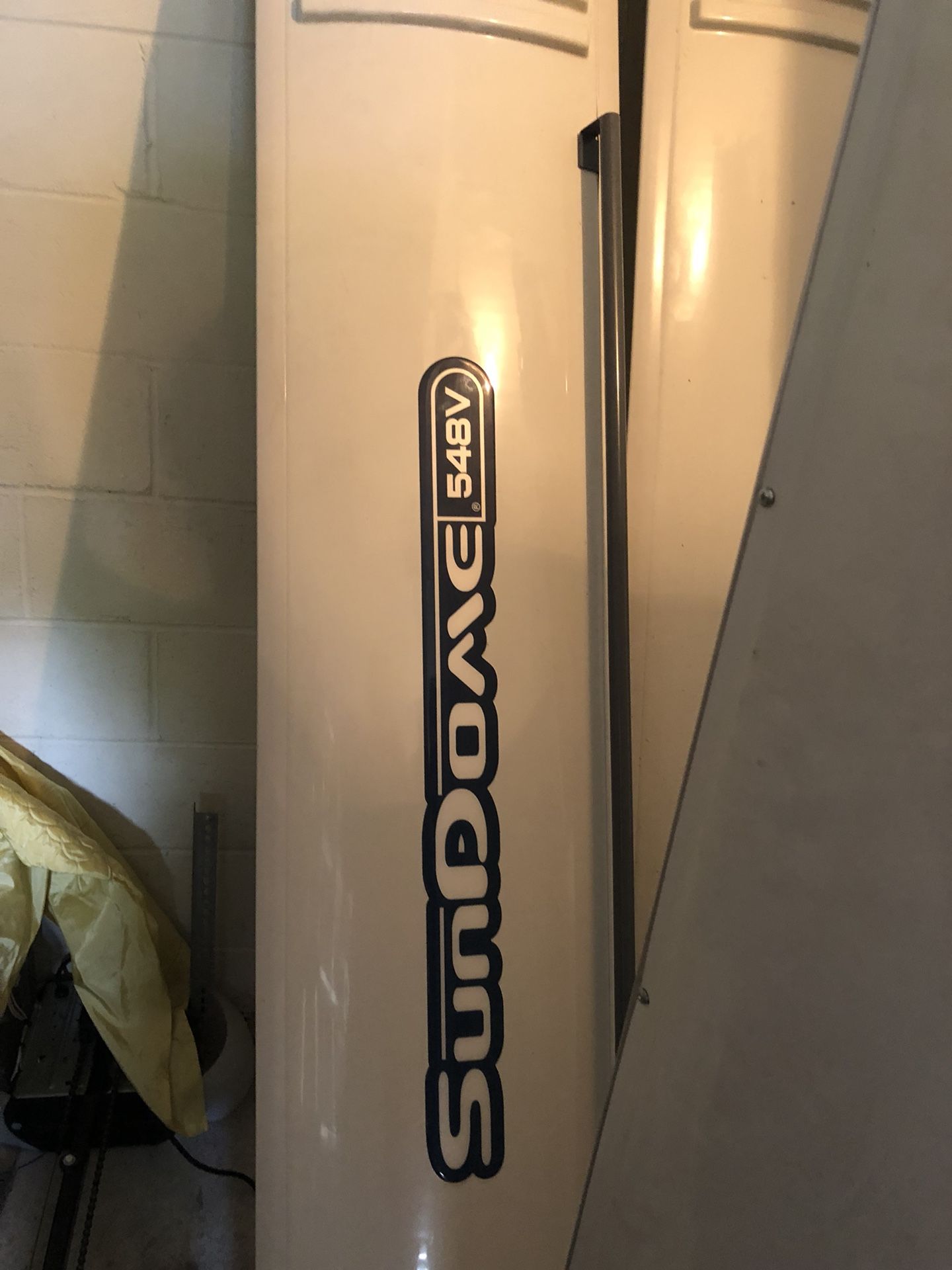Price drop! Sundome 548v tanning bed
