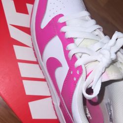 PINK LOW TOP DUNKS