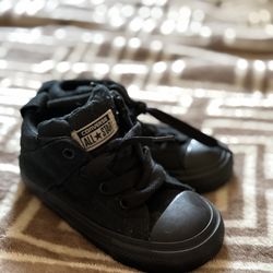 Toddler Converse (size 7)