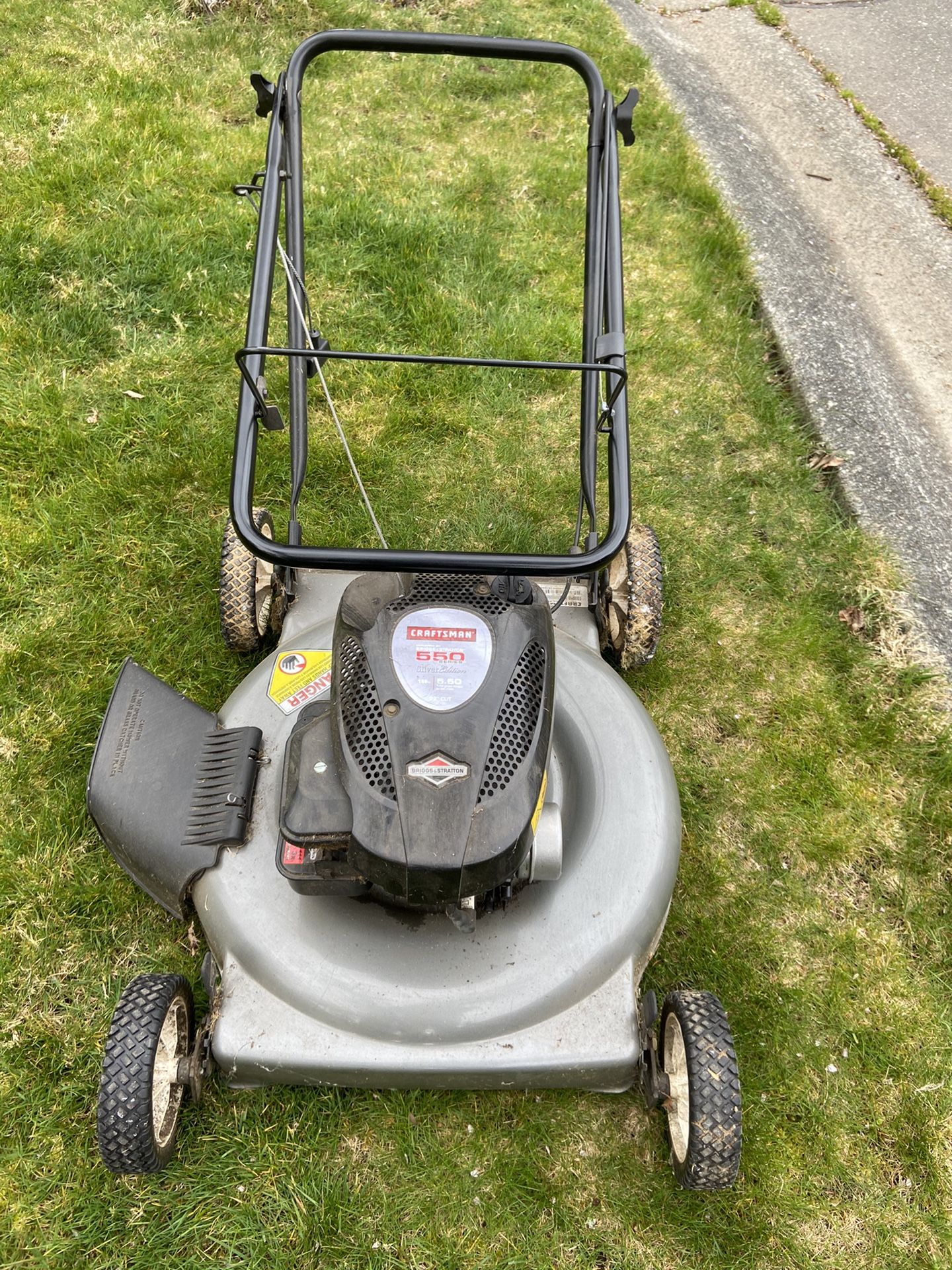 Craftsman Briggs and Stratton 550 series Lawn Mower for Sale in Edmonds