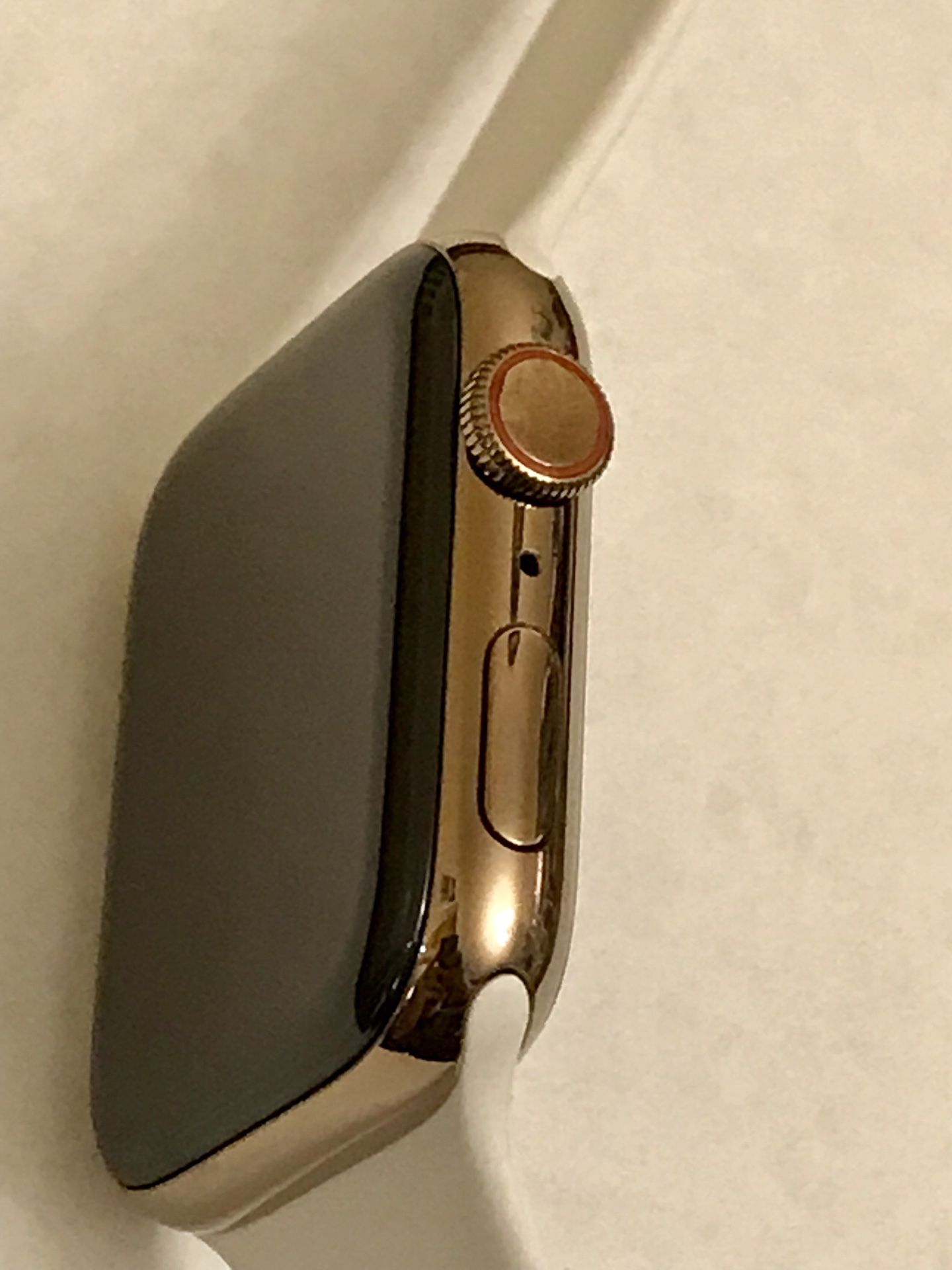 Apple Watch Series 4 GPS + Cellular 44mm Gold Stainless Steel Case