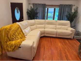Sectional with 2 Reclining seats