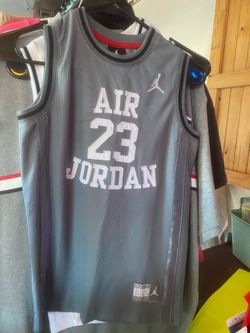 Air Jordan kids jerseys size meduim 10/12 years