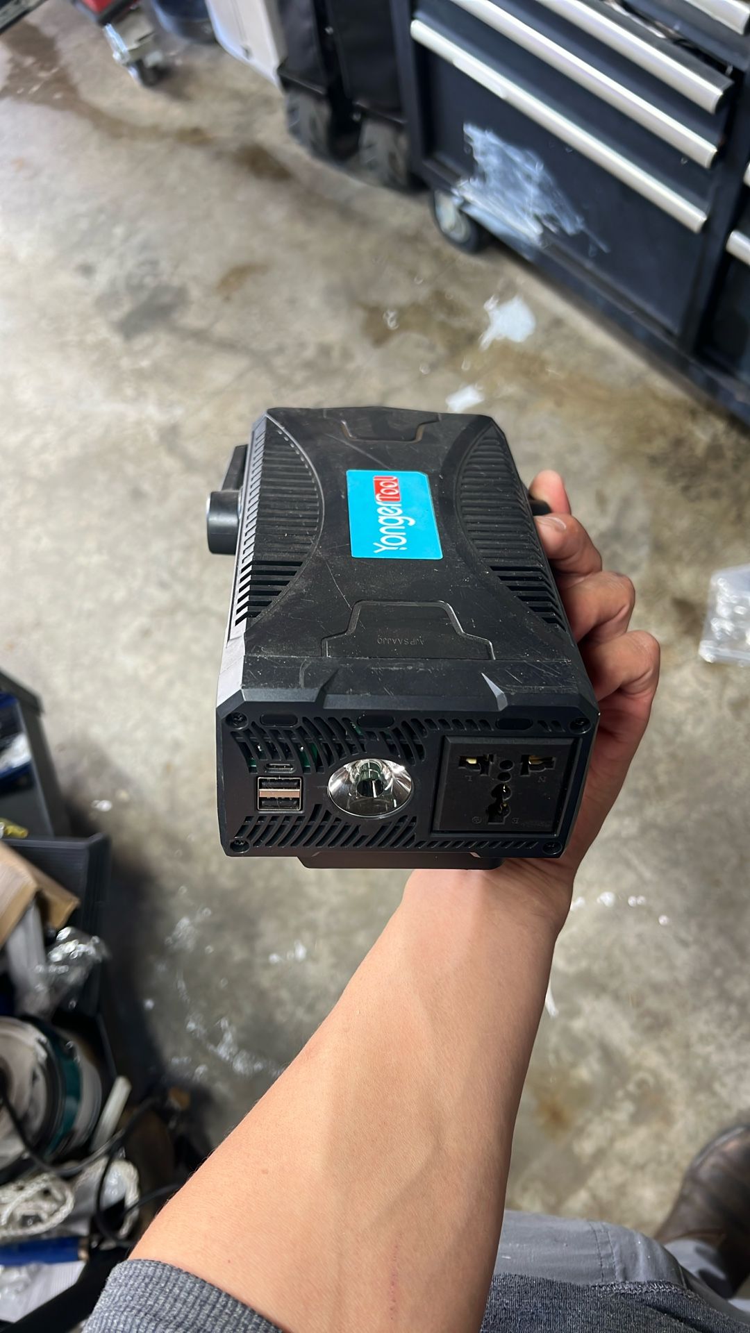 Younger tool Makita power inverter