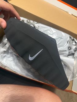 Nike Mind 001