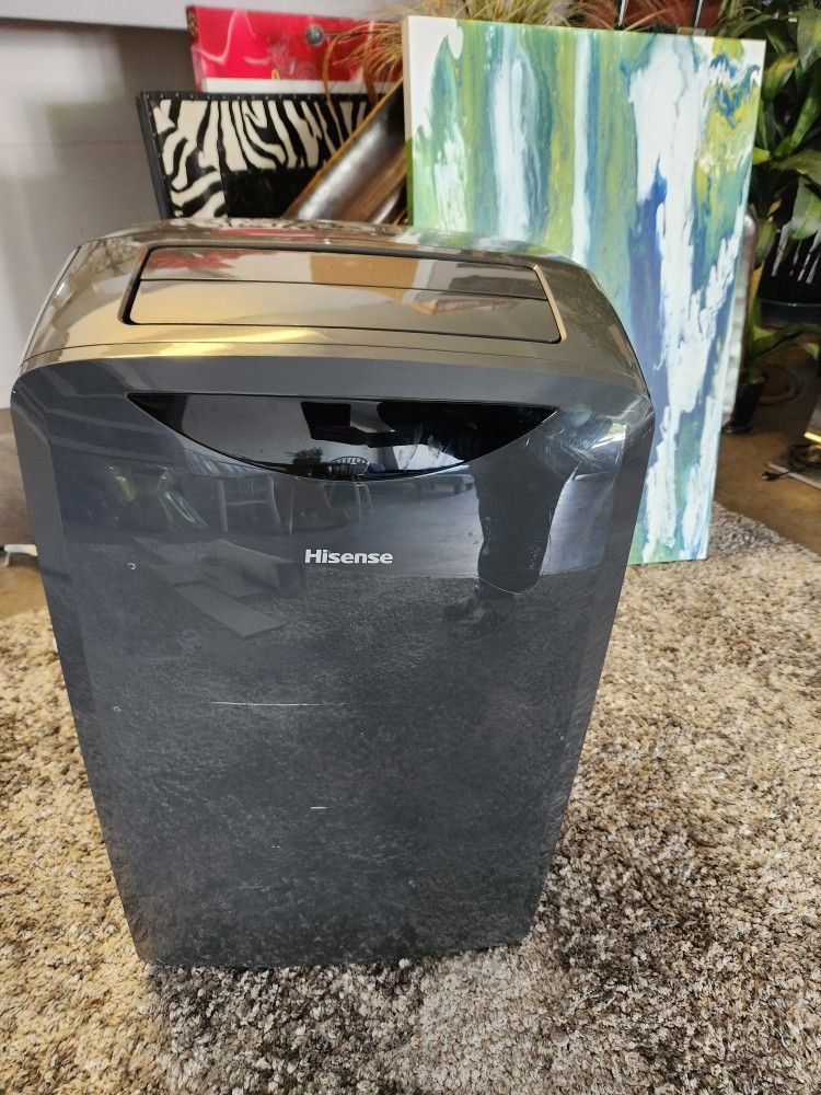 Hisense 14,000 BTU Air Condition Without Attachments
