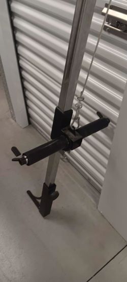 Lat pull attachment