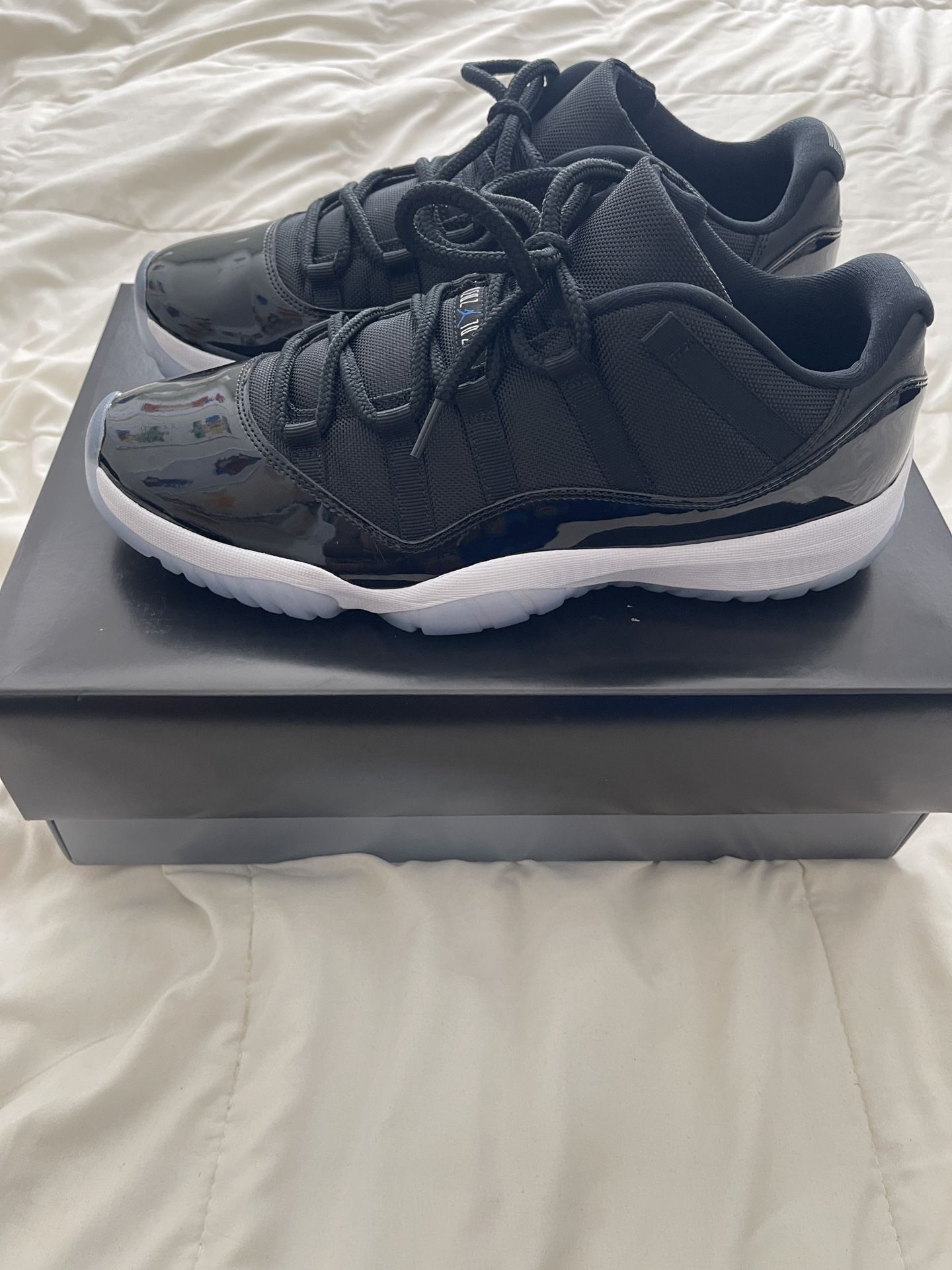 Space Jam Jordan 11 Low