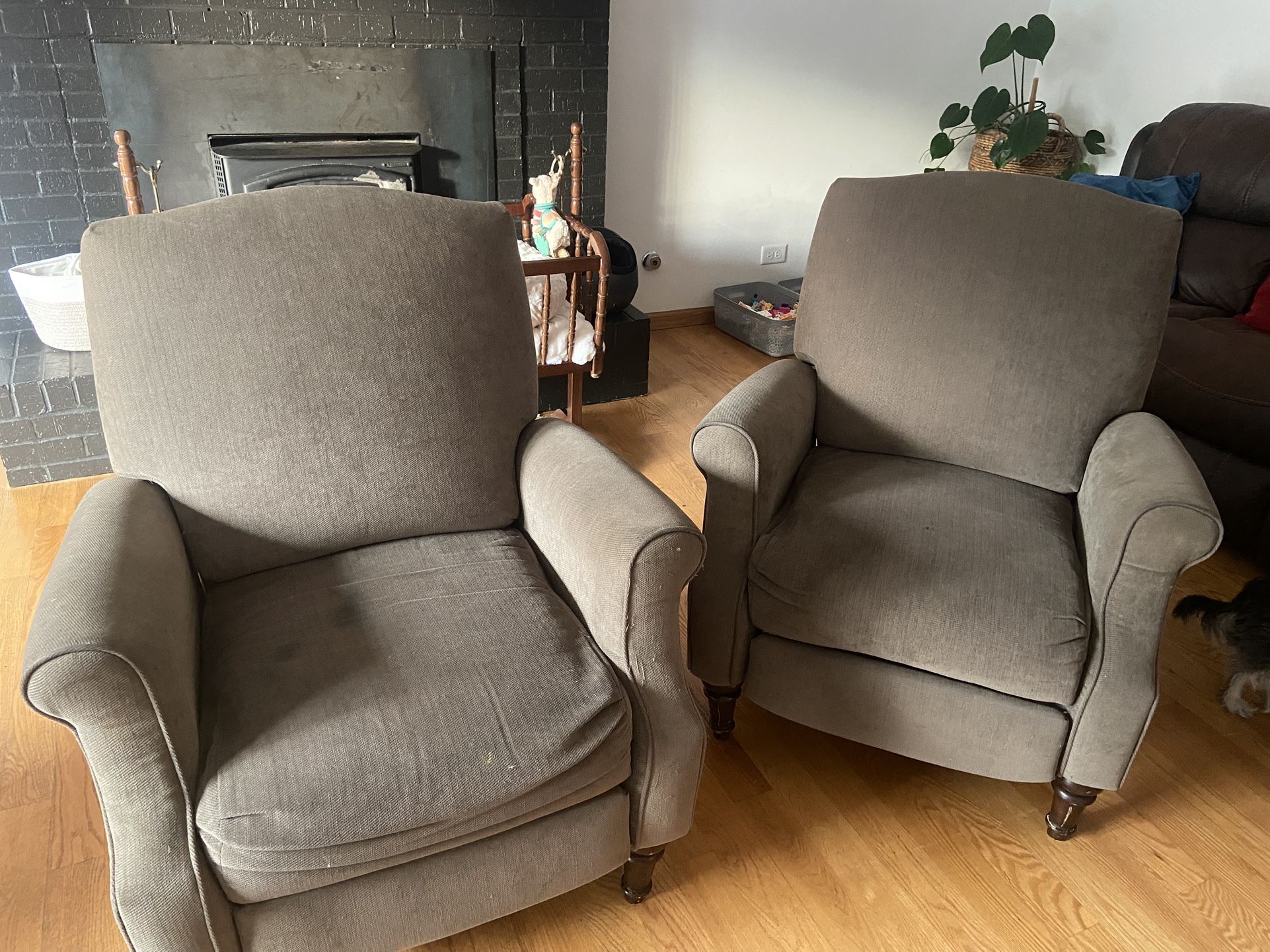 Recliner Chairs