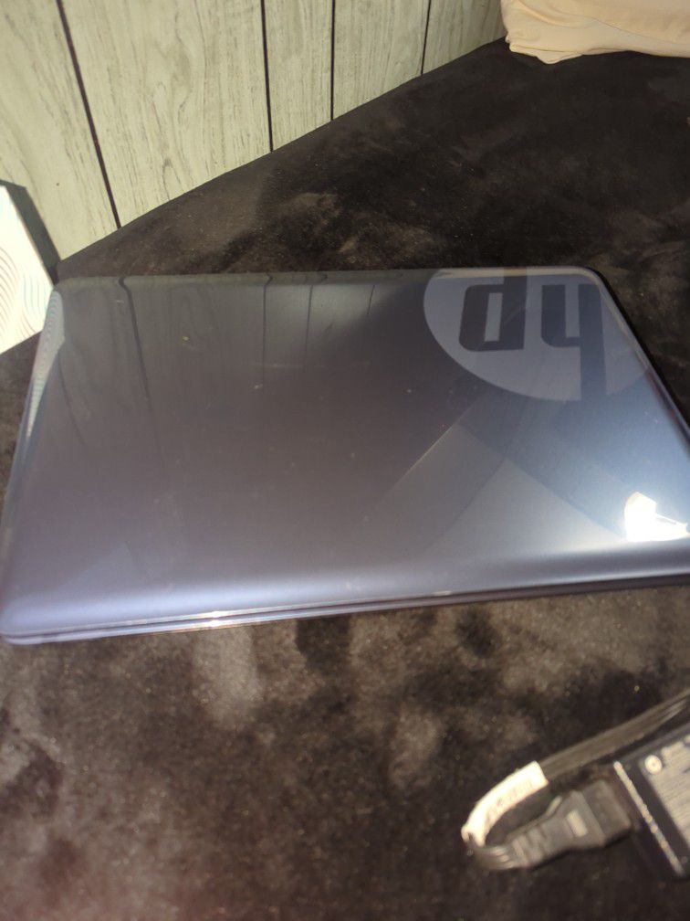 HP 2000 5.6 Notebook PC