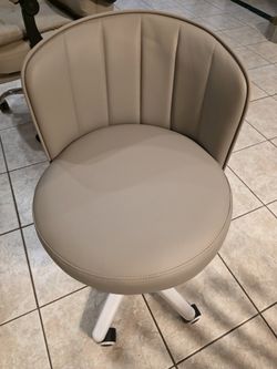 Vanity Chair 