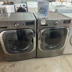 LG Washer And Gas Dryer Set