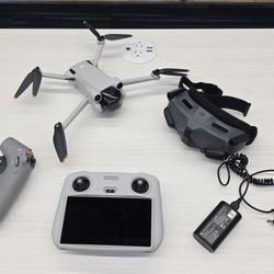 DJI Mini 3 Pro Bundle - Like New