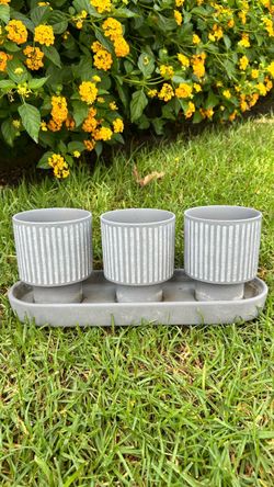Planters - Set of 3 Very Good Quality