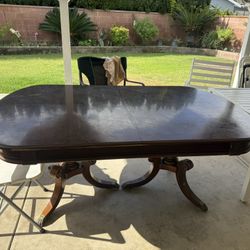 6 Seat Oval Antique Looking Dinning Room Table Real Wood