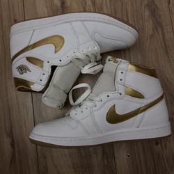Jordan 1 Retro High OG Metallic Gold
