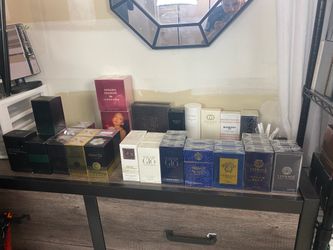 Colognes & Perfumes