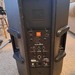 JBL EON 615 ….. 