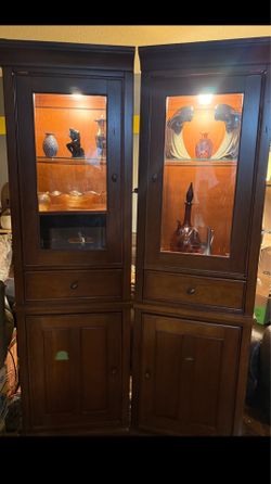 Matching Pair of Lighted Curio Cabinets / Hutches – Solid Wood