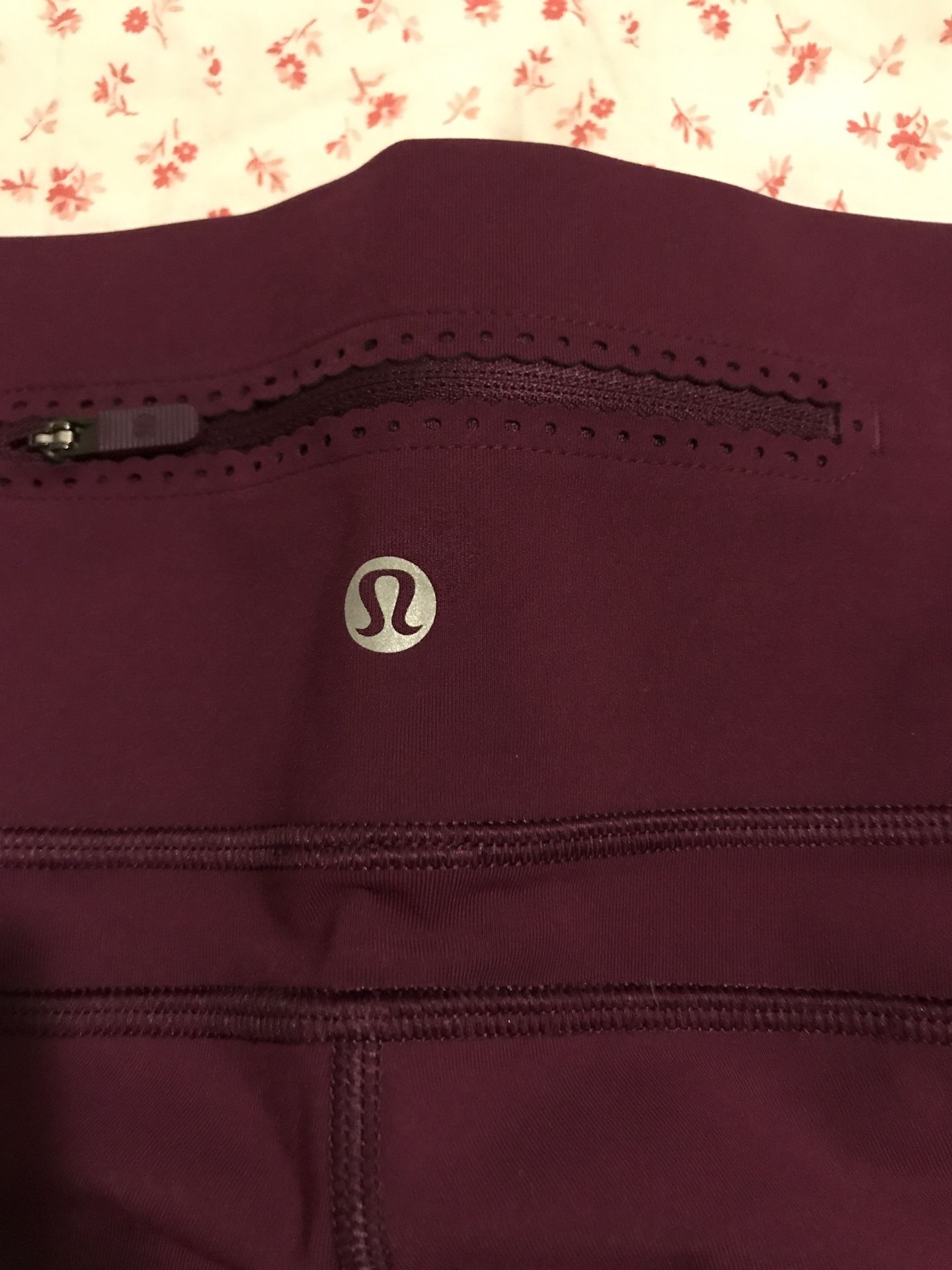 Lululemon cropped leggings size 6