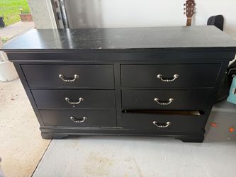 Dresser