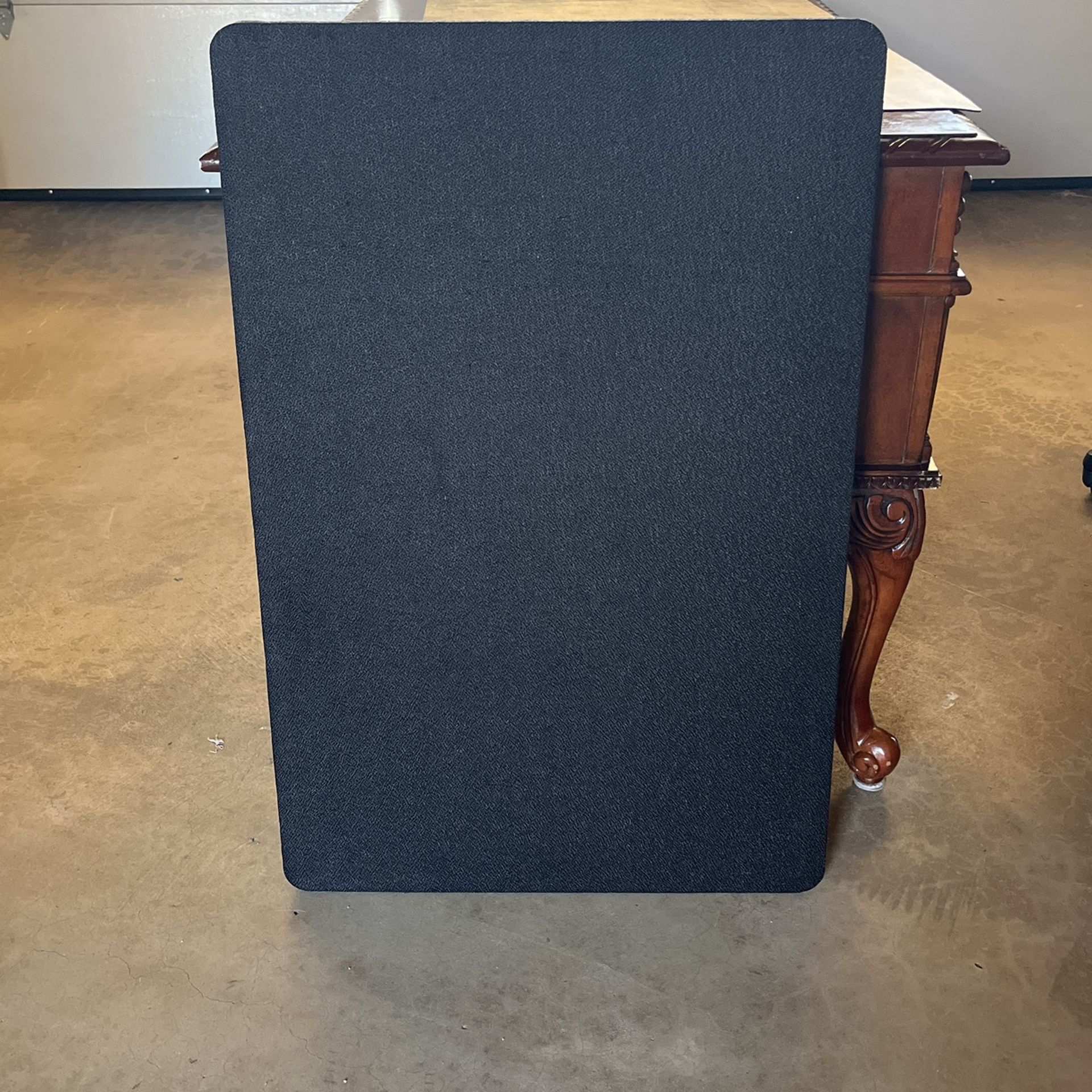 Black Pinboard