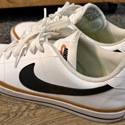 Women’s NIke 7