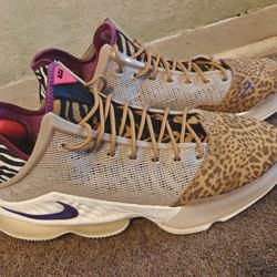 Nike LeBron Low 19 "Safari" SZ. 11 Mens Condition: Barley Any Wear