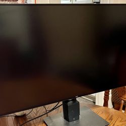 DELL Monitor/Hub 32” Full HD