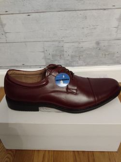 Size 11 Clarks Mens Dress Shoe , Waterproof, Burgundy 