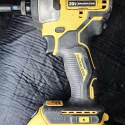Dewalt Atomic Compact Series Driver&5.0 Bat