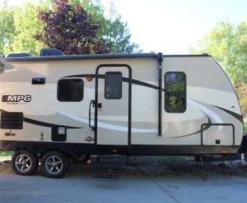 Travel trailer- Heartland cruiser MPG 2800 BH bunk house