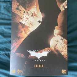 Hot Toys 1/6 Scale Batman Begins Bruce Wayne With Custom Cape 