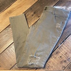 New York & Company green khaki distressed pants Women’s size 4