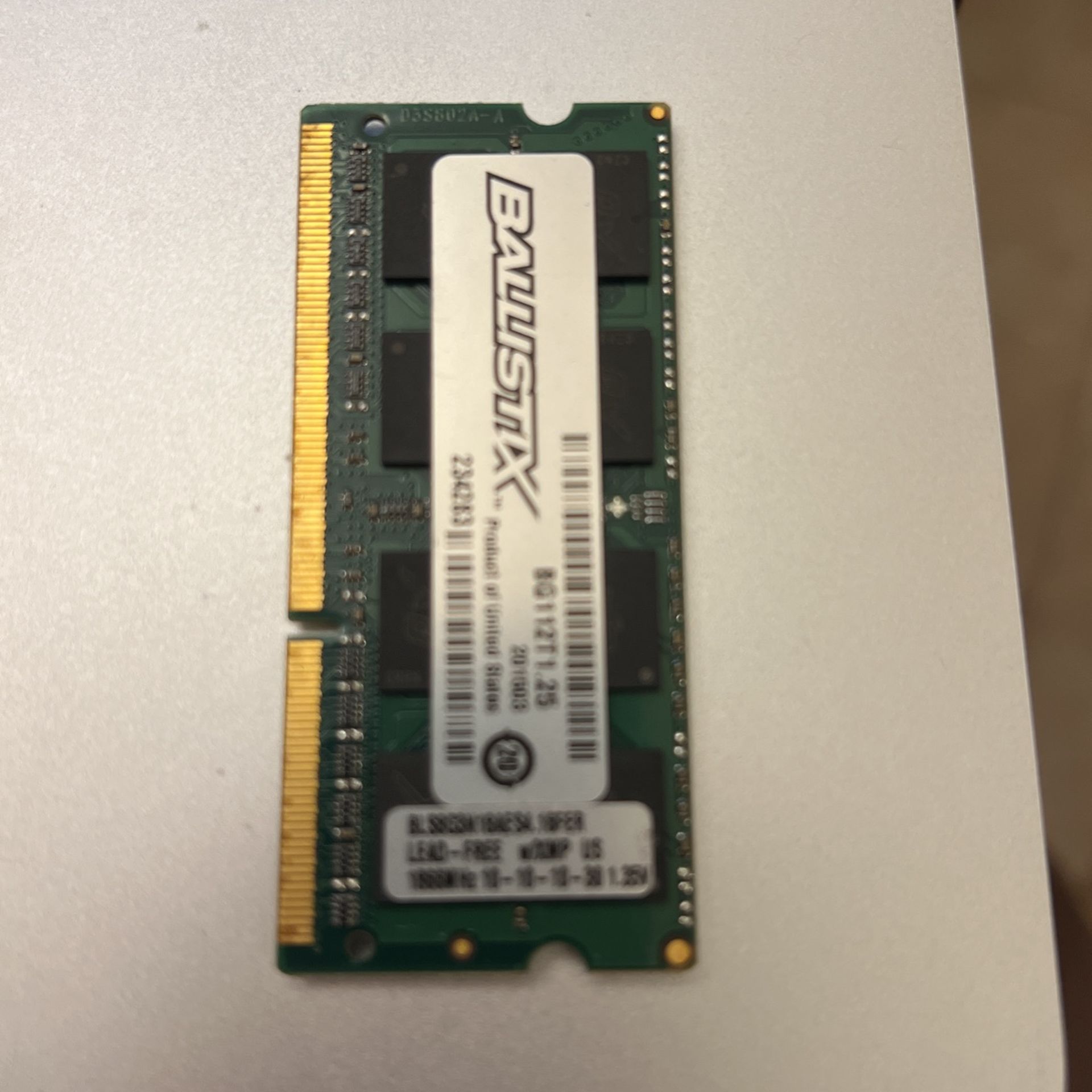 Crucial BLS8G3N18AES4 Laptop Memory